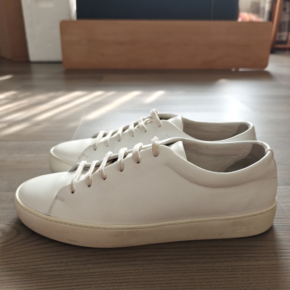 Jak Royal White - Picture 2 of 4